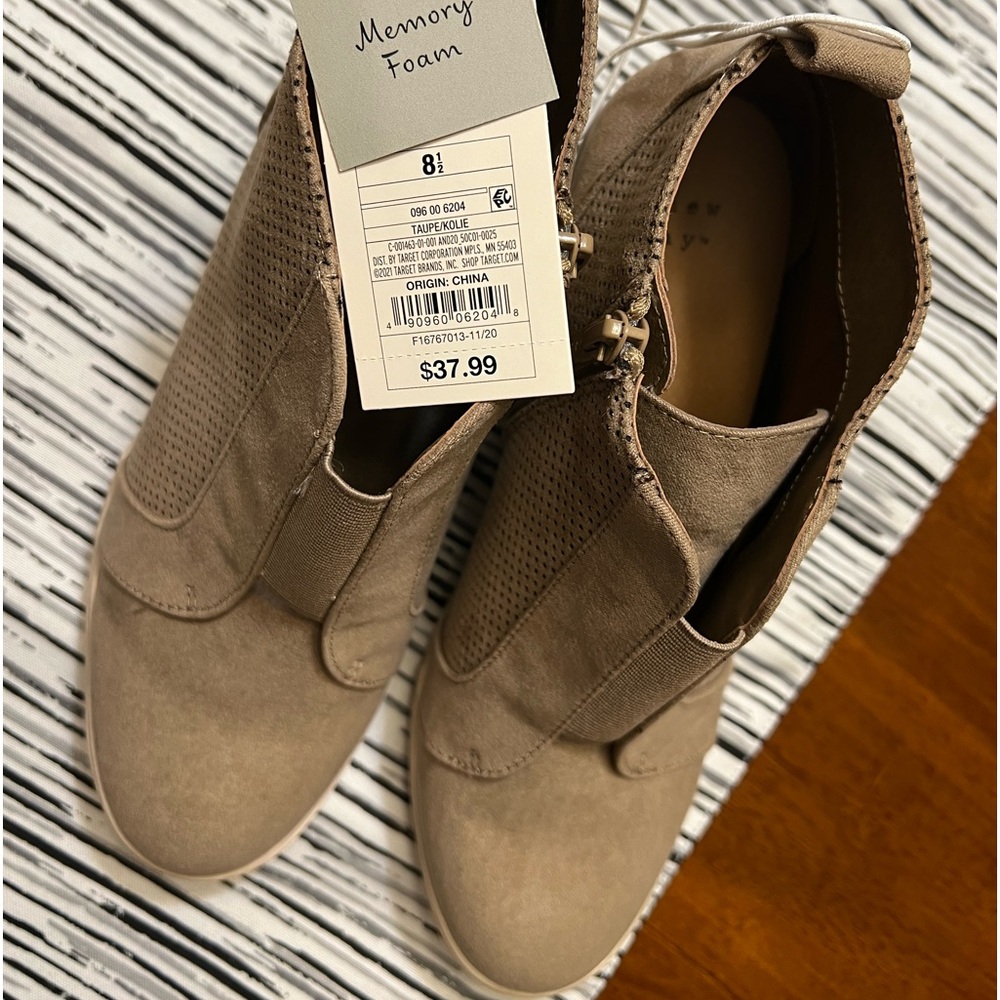 Wedge heel shoes. Size 8.5